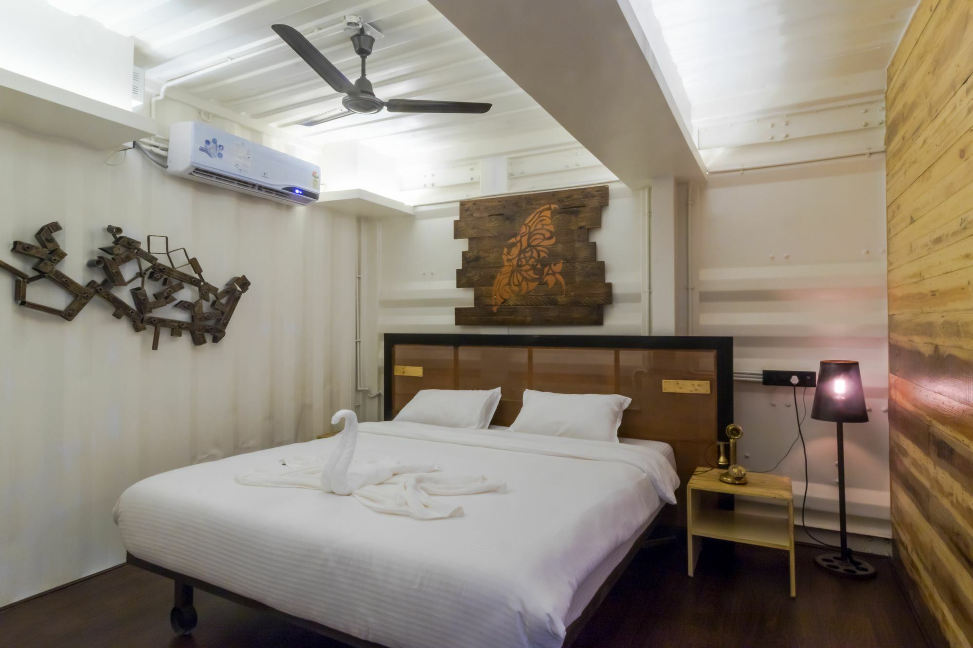 Beach Box Hotel Baga Gosavvy Collection Dış mekan fotoğraf
